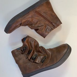 Blowfish short brown boots